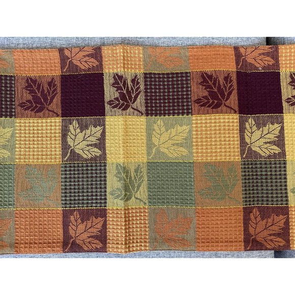 Table Runner Leaves Fall Foliage Orange Red Green Brown - Picture 3 of 4